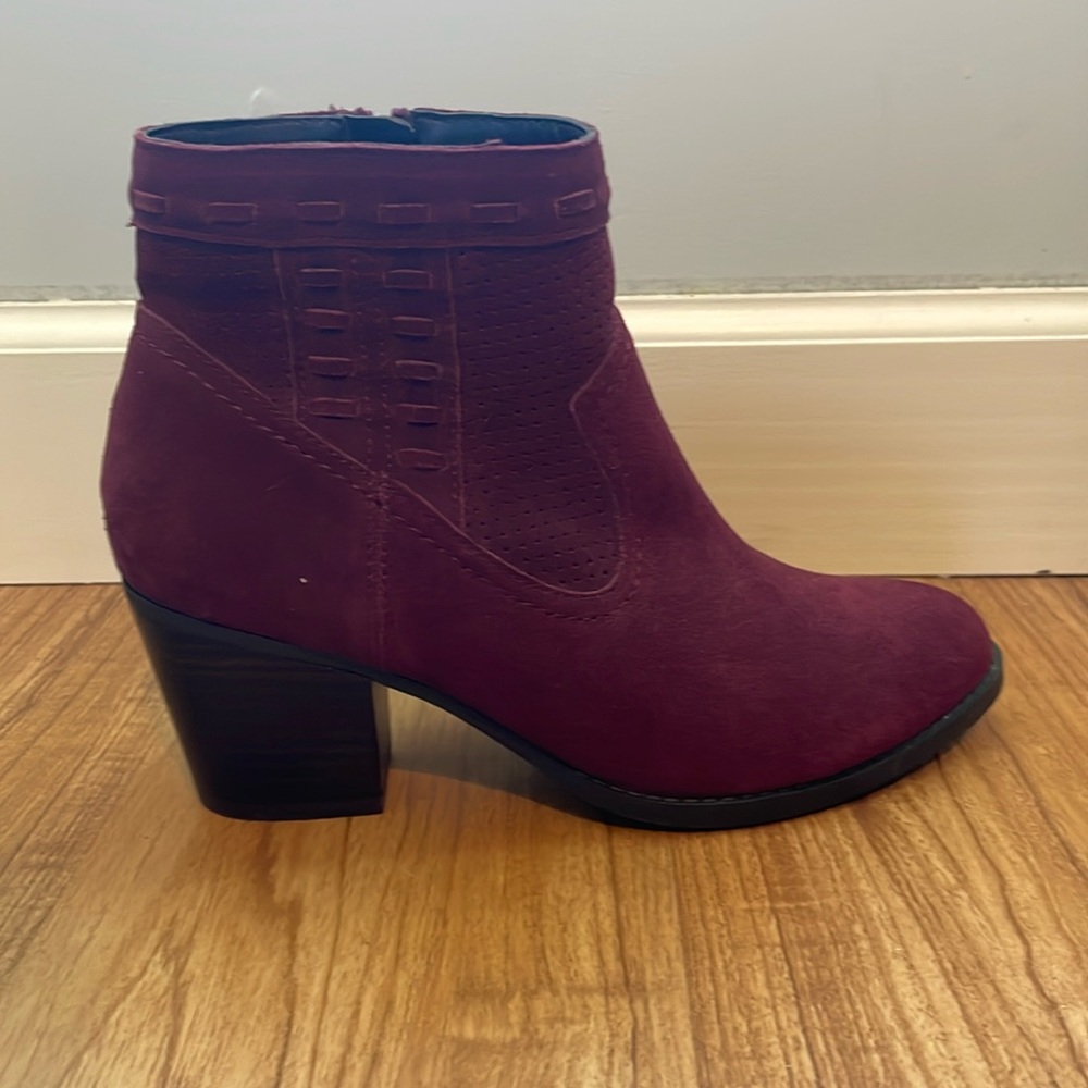 Maroon Market and Spruce boots